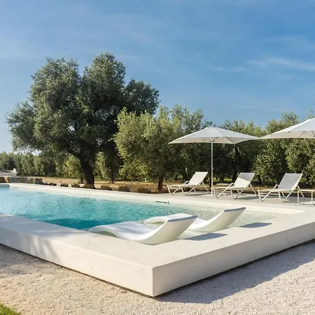 Masseria Pensato Con Piscina Villa